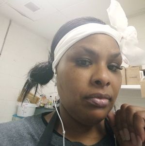 Meet your Posher, Latasha